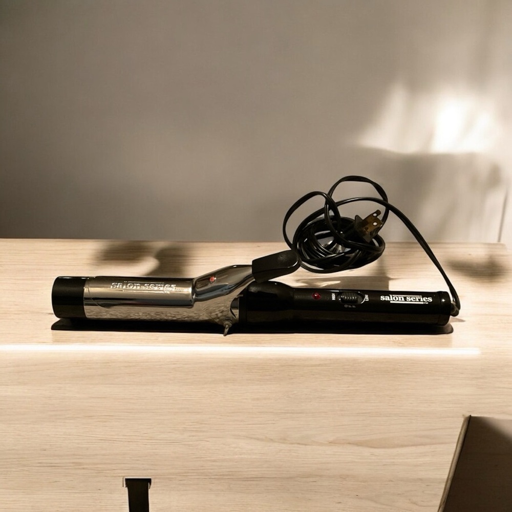 Salon Series Black and Silver Curling Iron